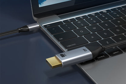 USB-C to DisplayPort cable plug and play connection